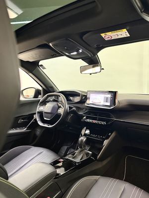 PEUGEOT 2008 GT T200 — foto 12