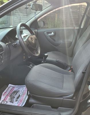 GM CORSA HATCH PREMIUM — foto 9