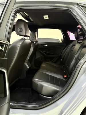 VOLKSWAGEN JETTA — foto 11