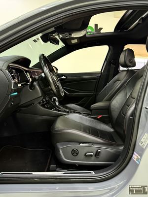 VOLKSWAGEN JETTA — foto 10