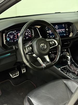 VOLKSWAGEN JETTA — foto 9